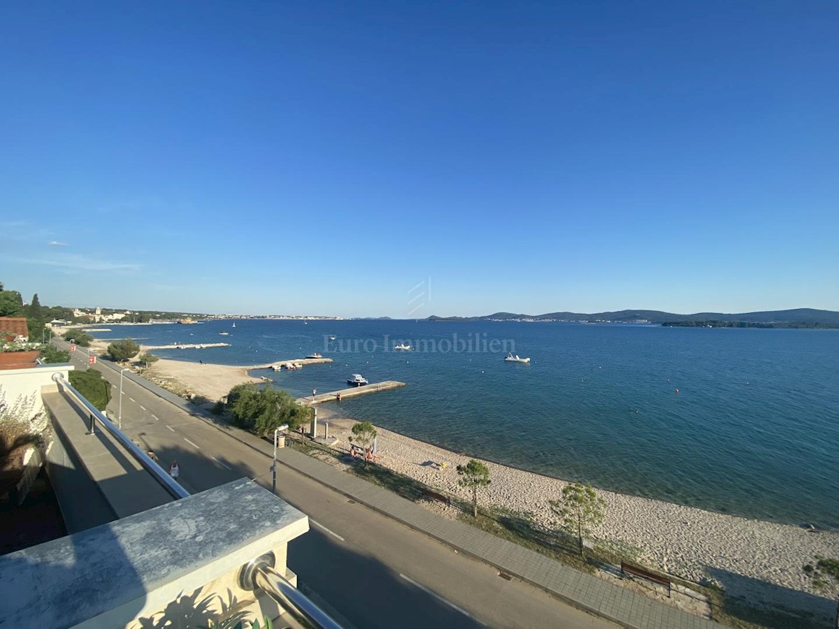 Apartment first row to the sea with a large terrace