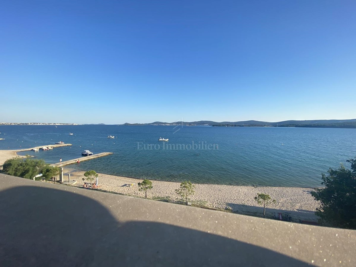 Apartment first row to the sea with a large terrace