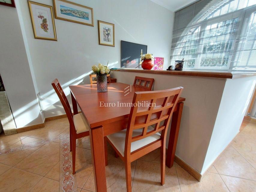 Two-floor apartment with a taverne, Rovinj surroudings