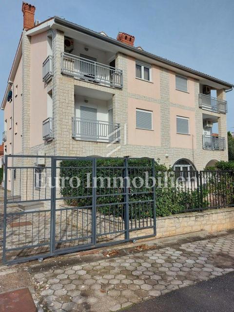 Two-floor apartment with a taverne, Rovinj surroudings