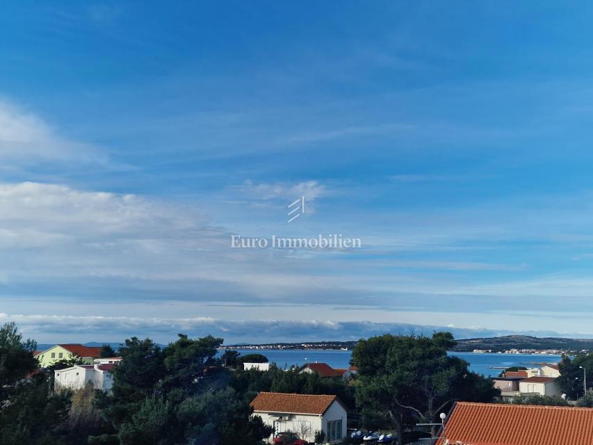 Apartments on the ground floor of a residential building, new building - island of Vir