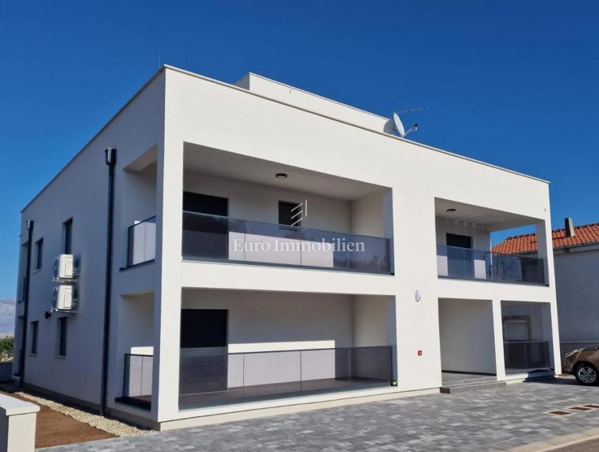 Apartments on the ground floor of a residential building, new building - island of Vir