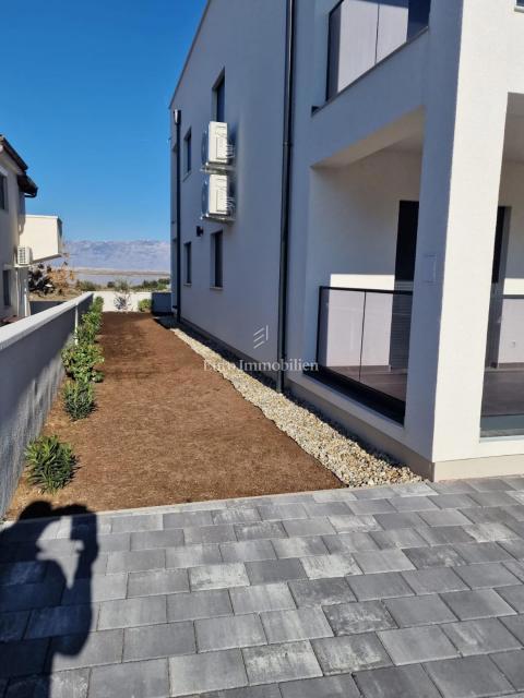 Apartments on the ground floor of a residential building, new building - island of Vir