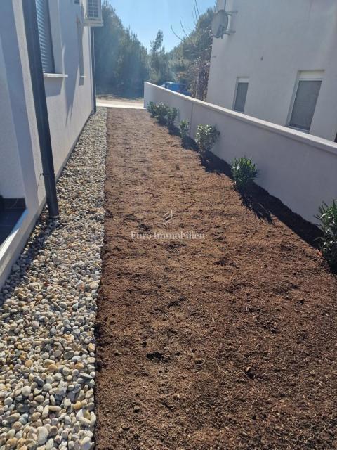 Apartments on the ground floor of a residential building, new building - island of Vir