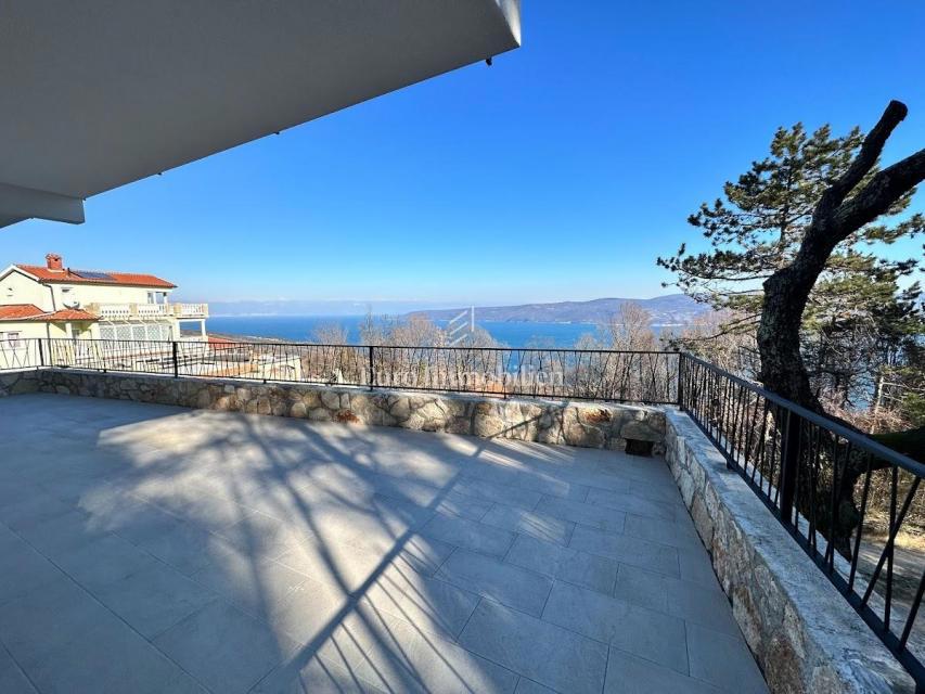 Modern house with a view of the entire Kvarner 