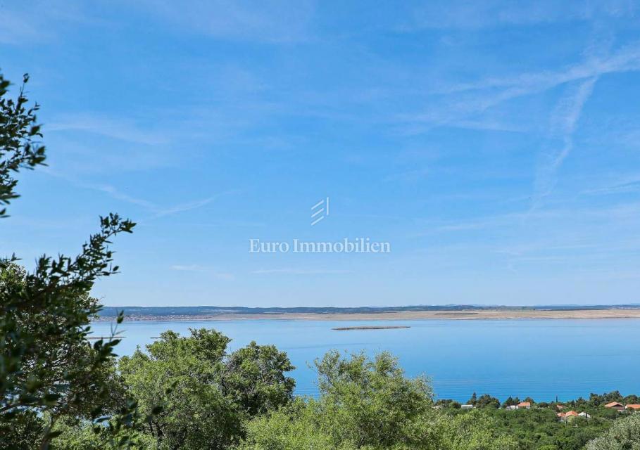 Building land, Starigrad