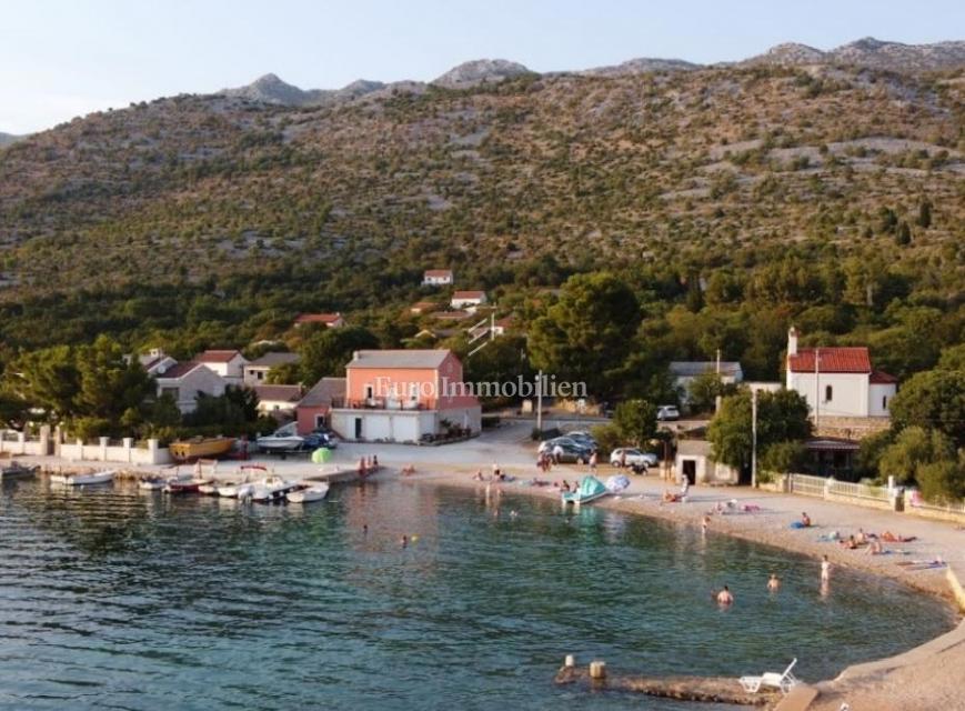 Building land, Starigrad