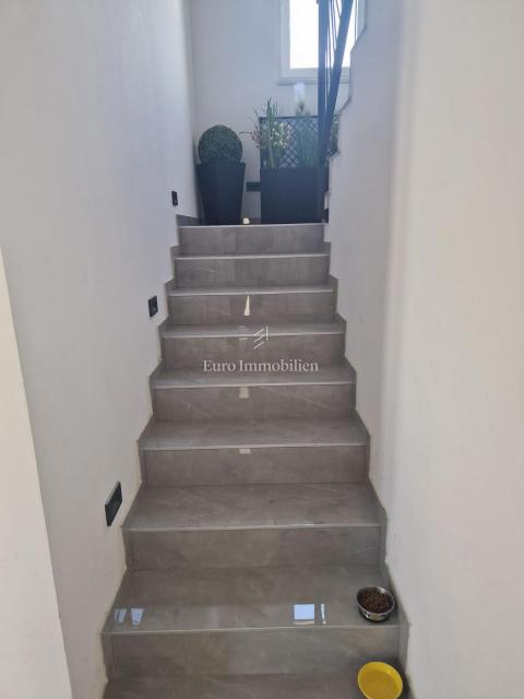 Casa indipendente di nuova costruzione, isola di Vir 