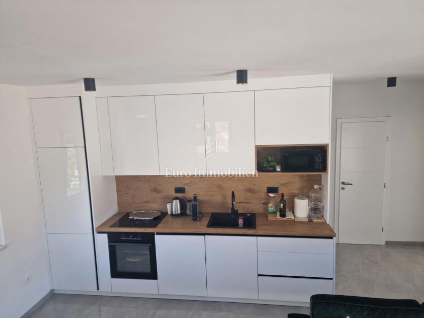 Casa indipendente di nuova costruzione, isola di Vir 