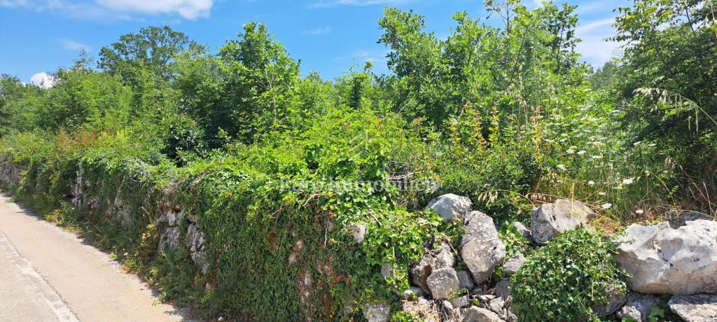 Terreno edificabile con vista mare, vicino a Malinska