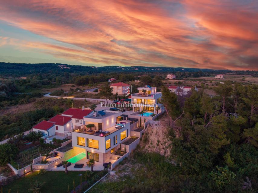 Villa di lusso in prima fila sul mare, Ljubac-Razanac