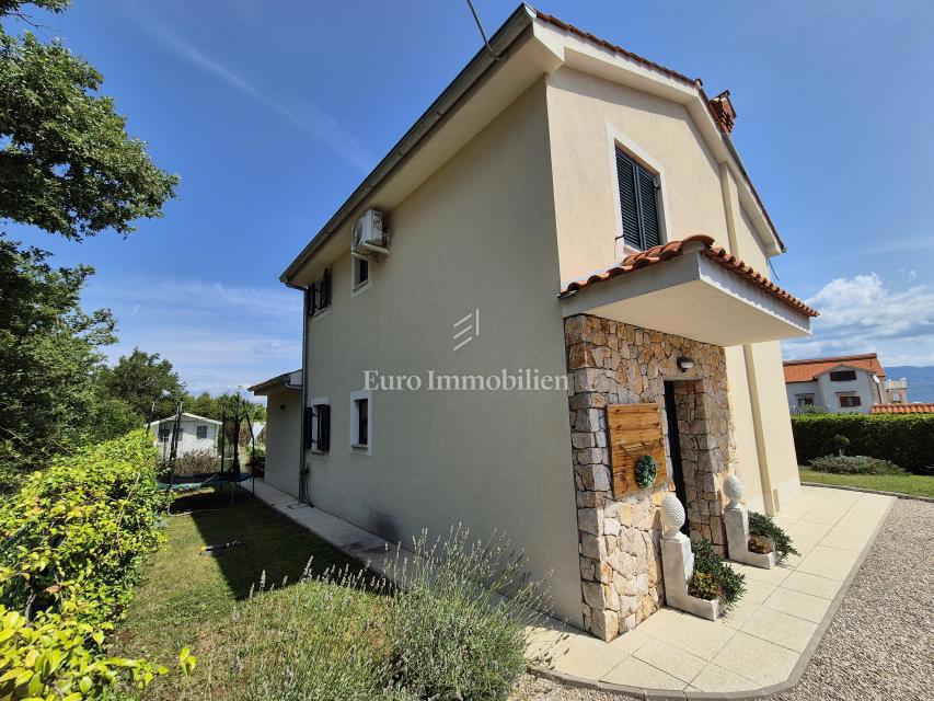 Isola di Krk - una villa con vista sul mare