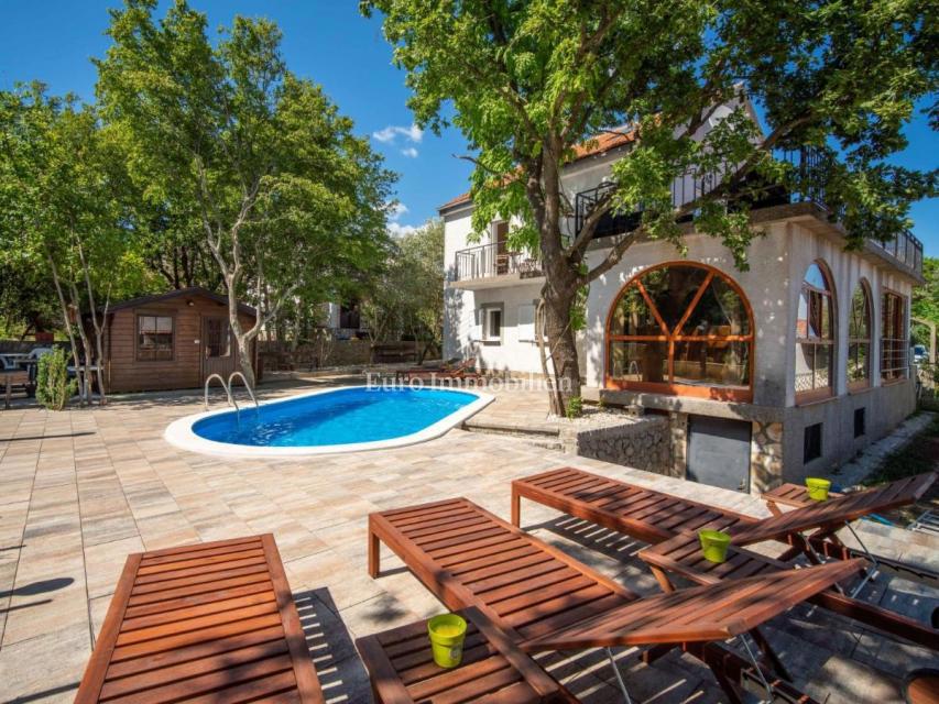 Casa con piscina e vista mare - Krk Isola