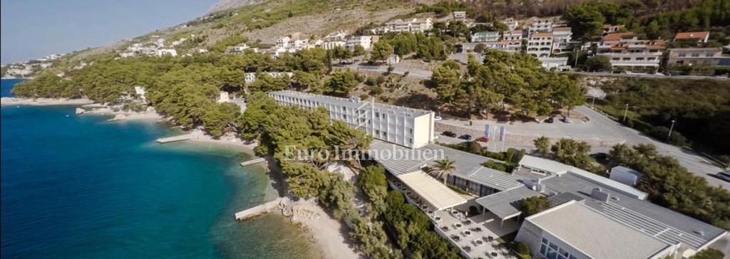 Villa con 7 appartamenti e vista mare panoramica