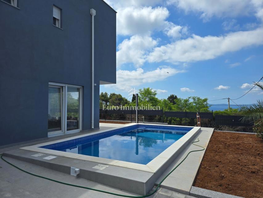 Isola di Vir - nuova casa con piscina