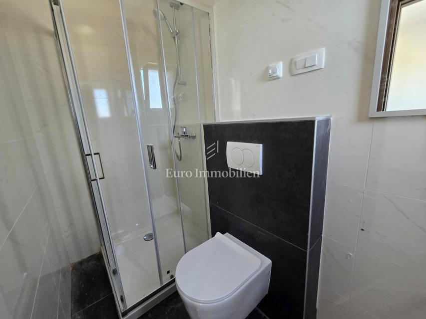 Isola di Vir - nuova casa con piscina