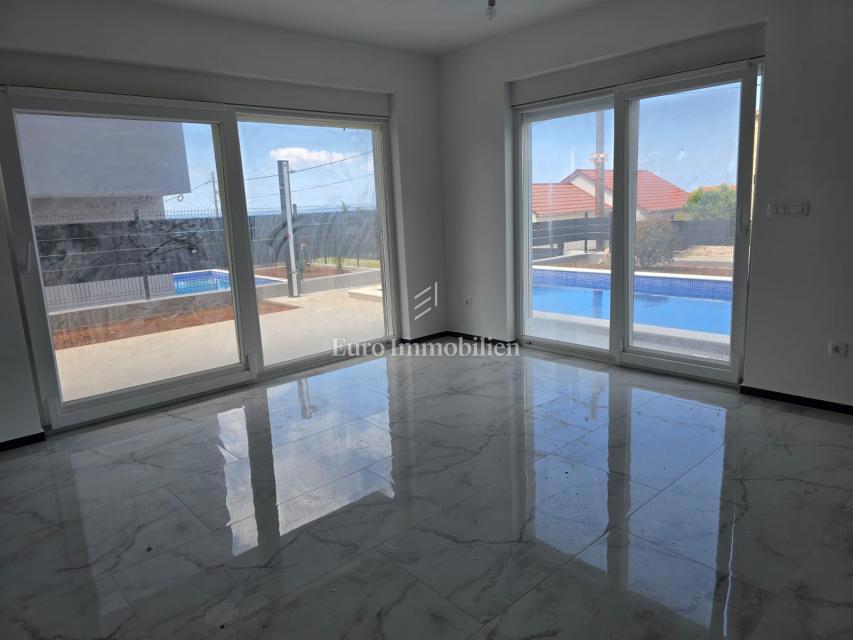 Isola di Vir - nuova casa con piscina