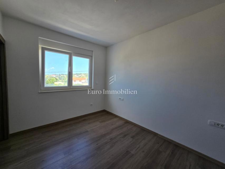 Isola di Vir - nuova casa con piscina