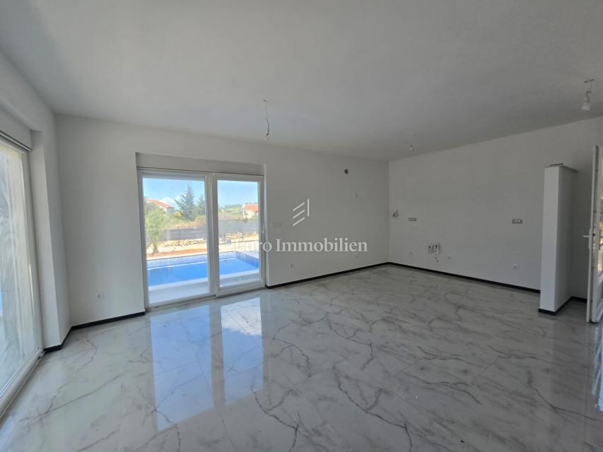 Isola di Vir - nuova casa con piscina