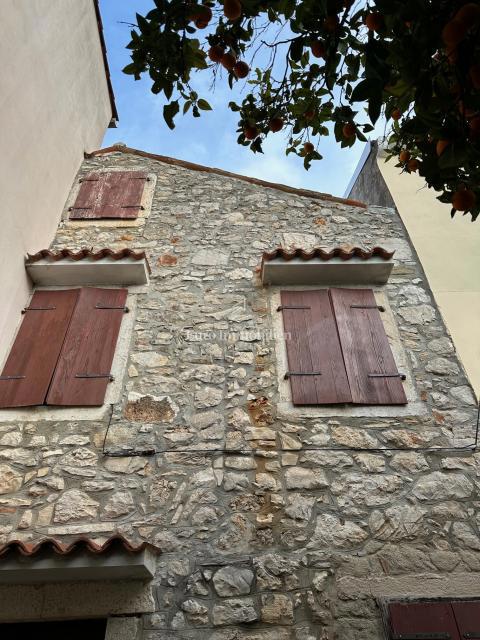 Mali Lošinj - casa in pietra da ristrutturare