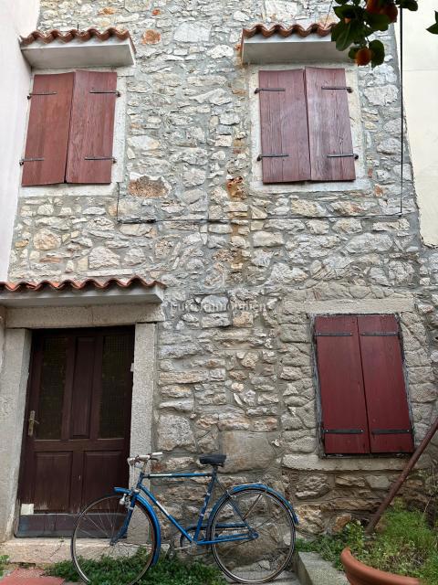 Mali Lošinj - casa in pietra da ristrutturare