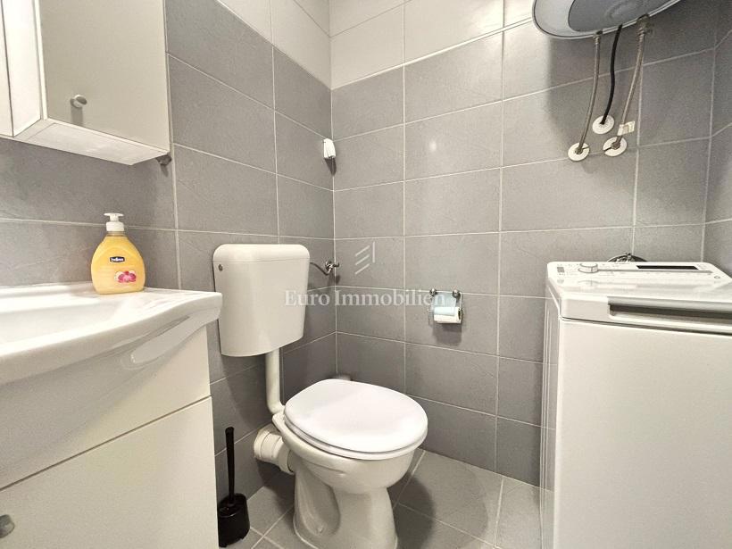 Novalja - appartamento arredato al primo piano