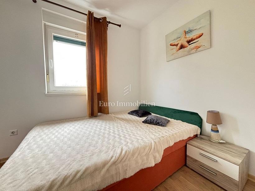 Novalja - appartamento arredato al primo piano