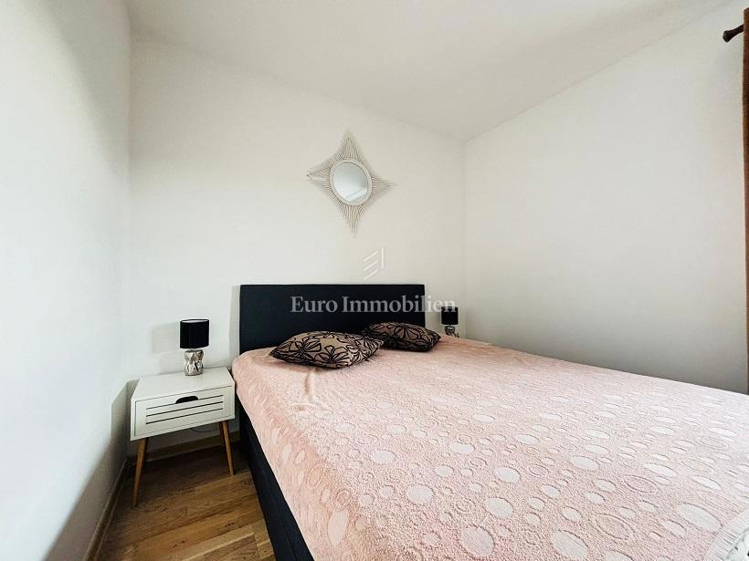 Novalja - appartamento arredato al primo piano