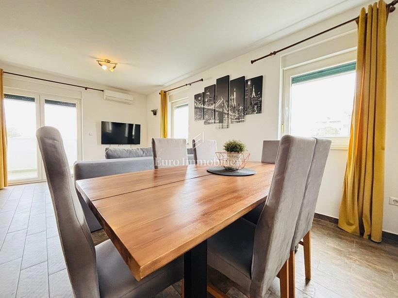 Novalja - appartamento arredato al primo piano