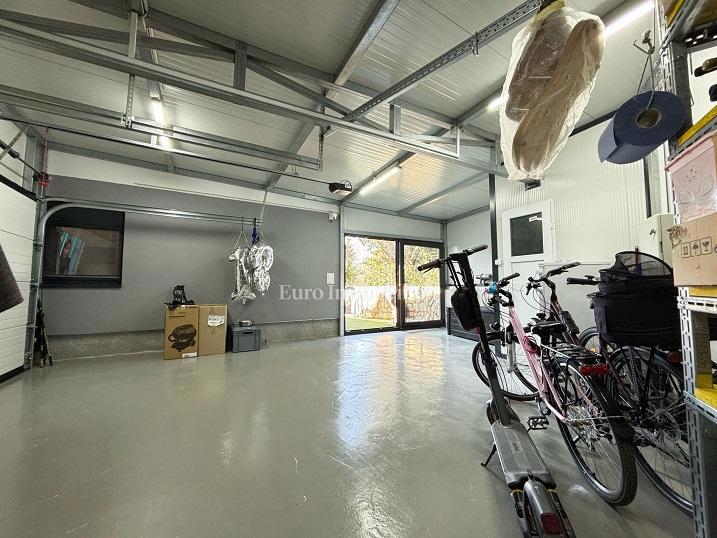 Novalja - appartamento con piscina al piano terra