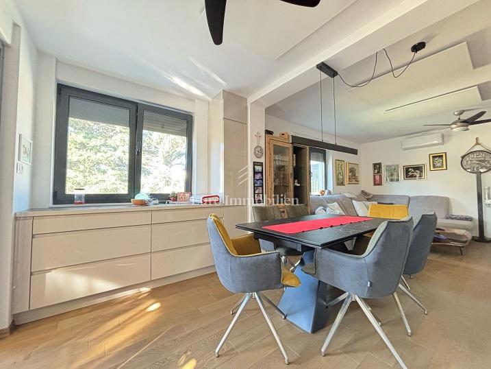 Novalja - appartamento con piscina al piano terra