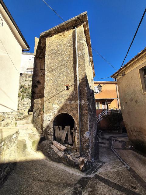 Casa in pietra nel centro storico di Dobrinj