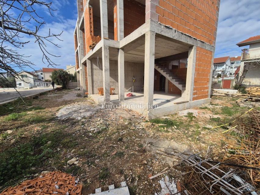 Vodice – Lussuoso duplex vicino alla spiaggia blu
