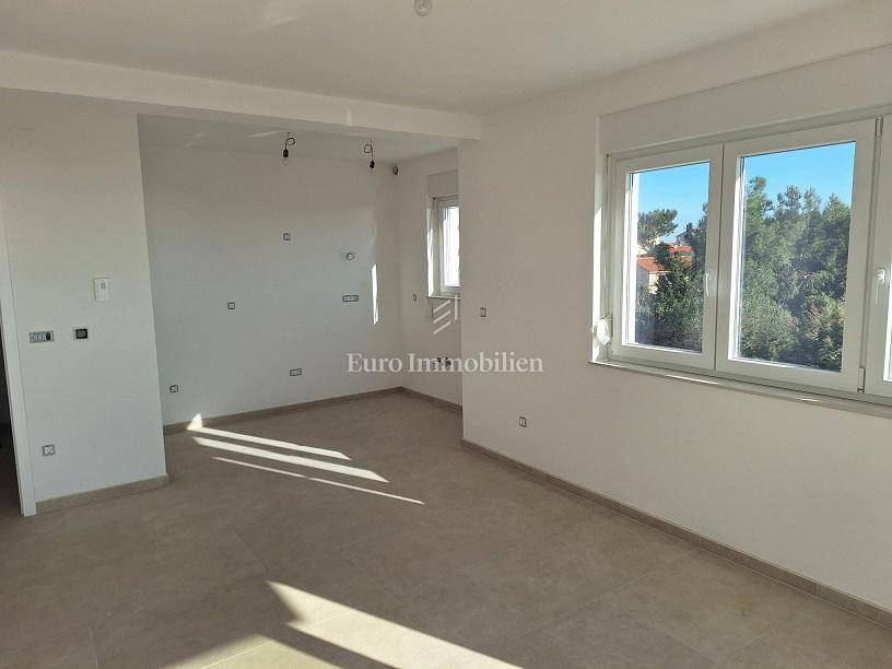 Novalja – appartamento con vista panoramica al primo piano