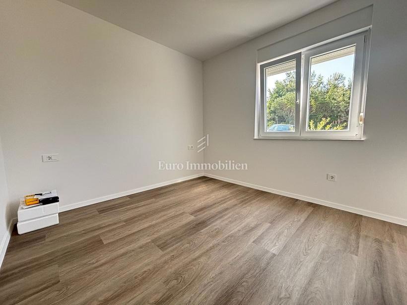 Novalja – appartamento con vista panoramica al primo piano