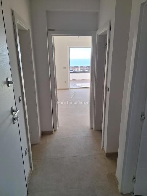 Novalja – appartamento con vista panoramica al primo piano