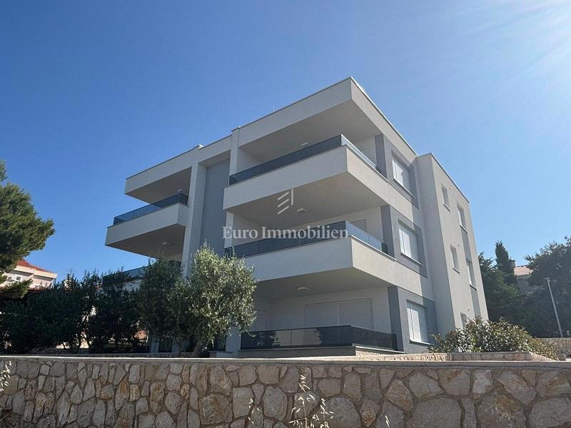 Novalja – appartamento con vista panoramica al primo piano