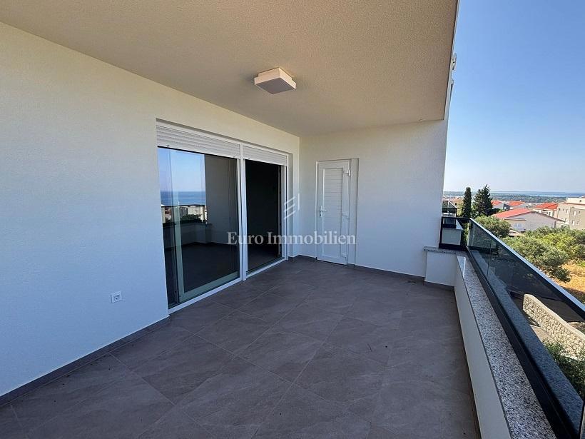 Novalja – appartamento con vista panoramica al primo piano