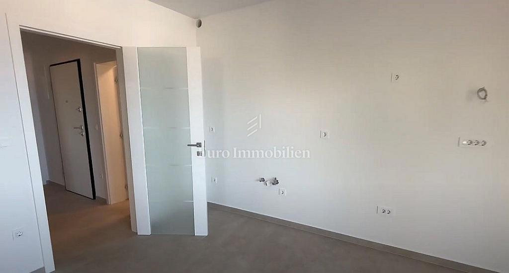 Novalja – appartamento con vista panoramica al primo piano