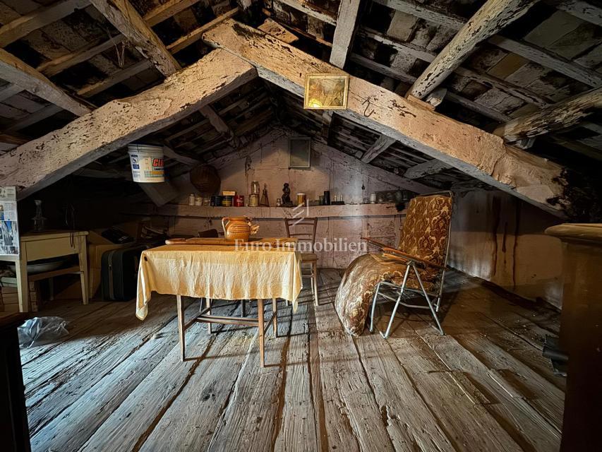 Labin - casa bifamiliare in pietra con potenziale