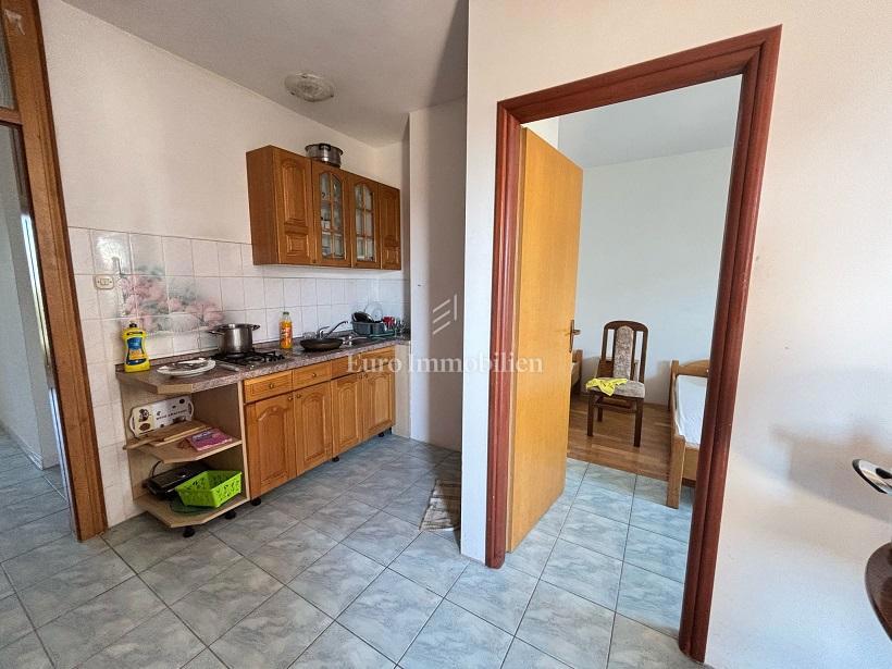 Novalja - casa con 10 appartamenti