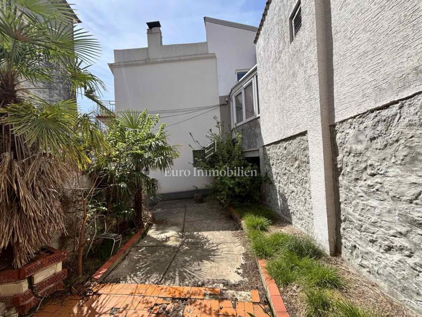 Casa da Ristrutturare, Prima Fila sul Mare
