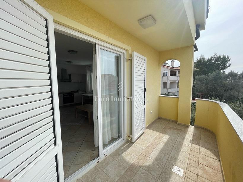 Novalja - Appartamento con terrazza e bella vista