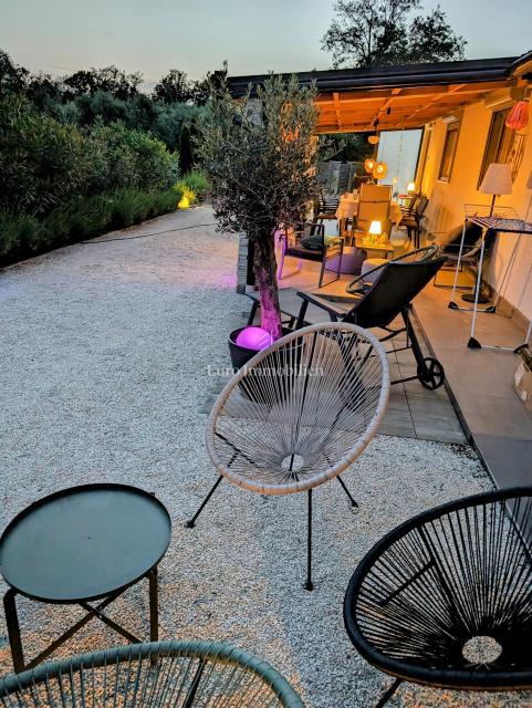 Peroj - casa con giardino e garage