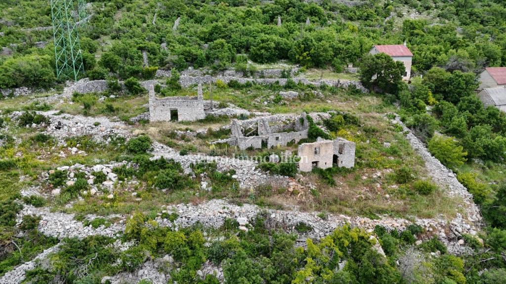 Sveti Juraj - terreno edificabile 1.565m2