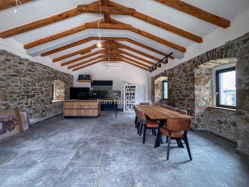 Buzet - casa recentemente ristrutturata con piscina