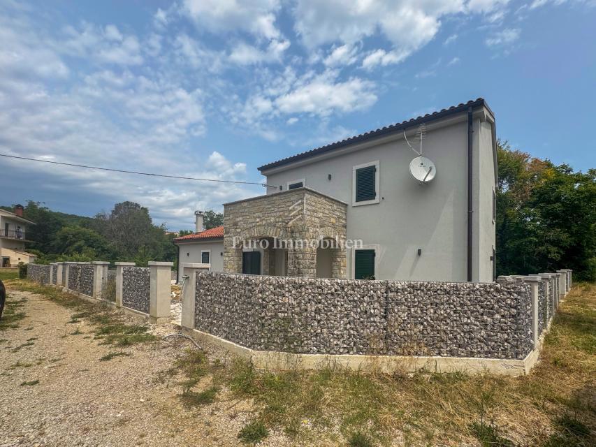 Buzet - casa recentemente ristrutturata con piscina