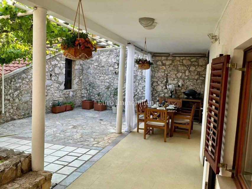 Novi Vinodolski - casa vicino al centro