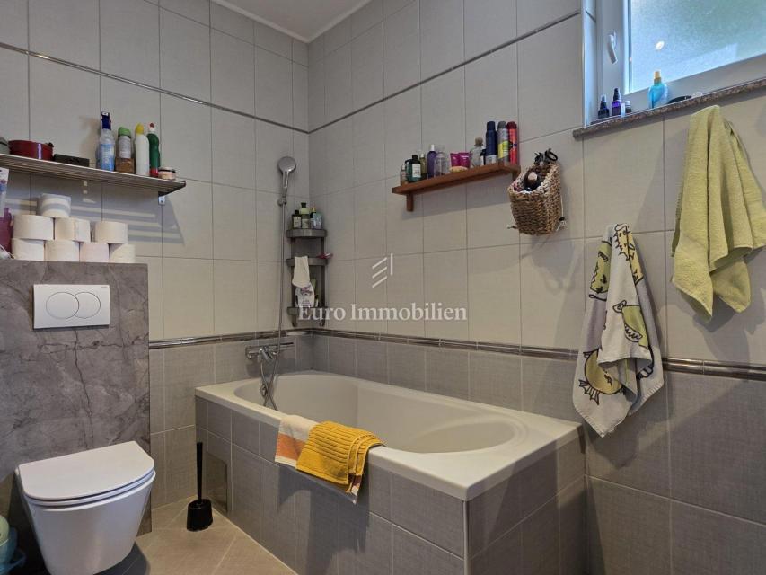 CRIKVENICA - appartamento con giardino e posto auto