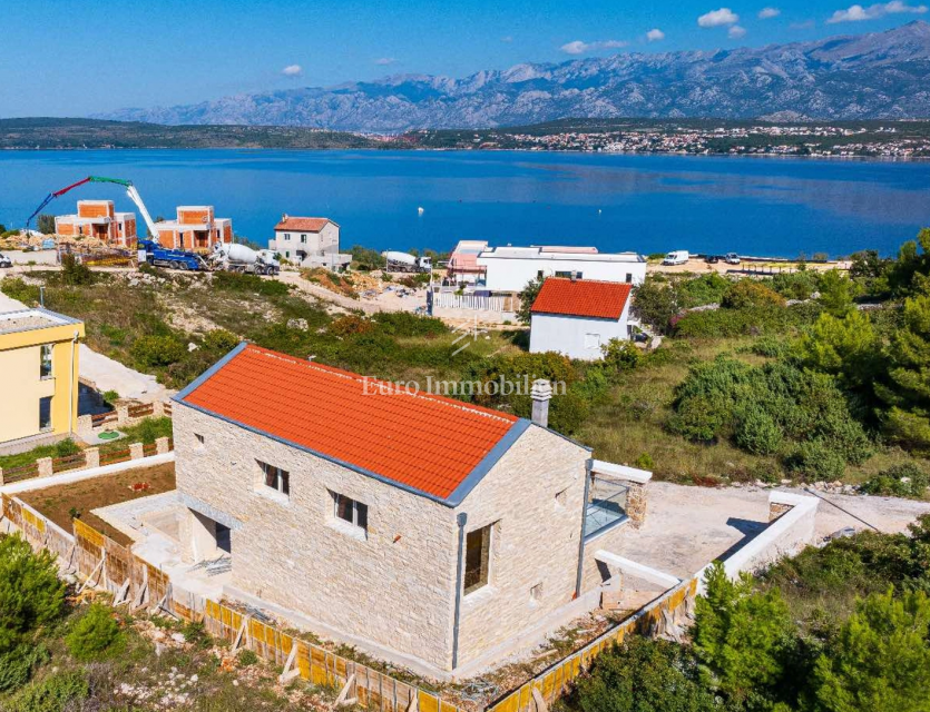 Villa con piscina, a 200 metri dal mare